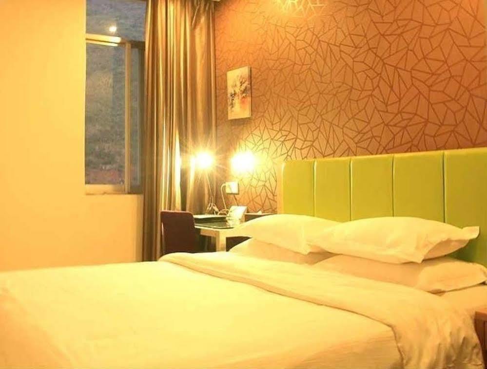 Yangshuo Harbour View Hotel エクステリア 写真