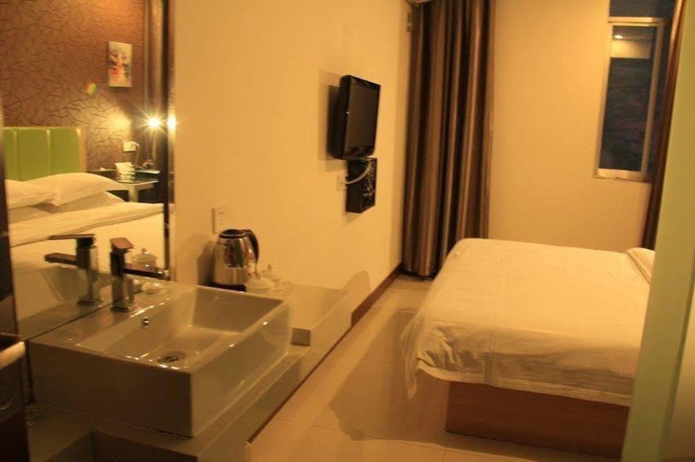 Yangshuo Harbour View Hotel エクステリア 写真
